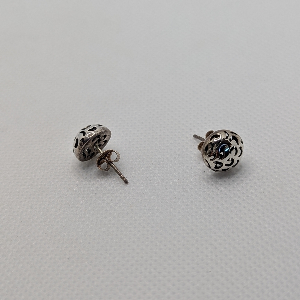 925 Stud Earrings - Picture 2 of 3